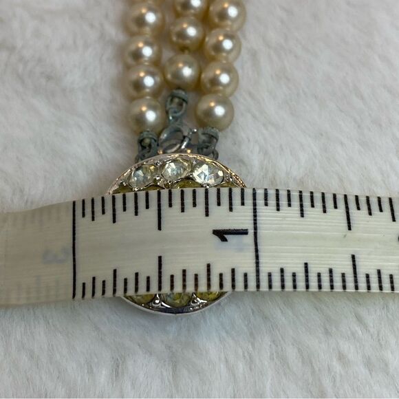 Sarah Coventry Vintage 3 Strand Faux Pearl Necklace - Picture 8 of 9